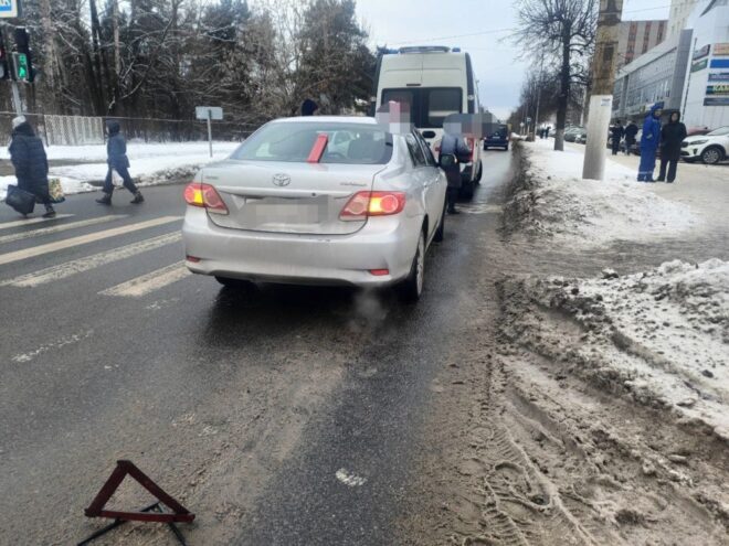 В Твери Toyota сбила маленького ребенка