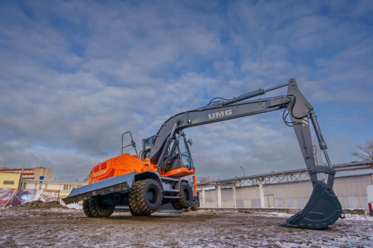 Завод «Тверской экскаватор» выпустил новый полноповоротный гидравлический колесник Завод «Тверской экскаватор» выпустил новый полноповоротный гидравлический колесник