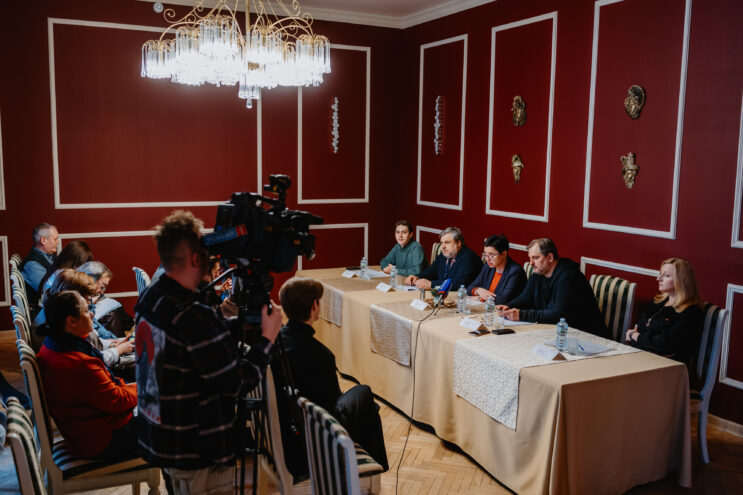 Учиться на сцене: Тверской театр драмы набирает актерский курс Учиться на сцене: Как попасть на актерский курс в Тверской театр драмы