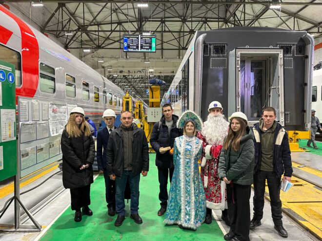 В Тверской области активисты Движения Первых поздравили тех, кто трудился в праздничные дни
