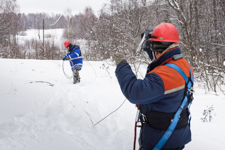 Жители деревни Мартемьянцево поблагодарили работников «Тверьэнерго» за оперативное восстановление электроснабжения Жители деревни Мартемьянцево поблагодарили работников «Тверьэнерго» за оперативное восстановление электроснабжения
