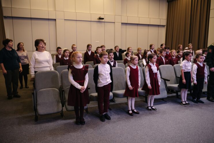 В Тверской области школьников посвящают в Орлята России