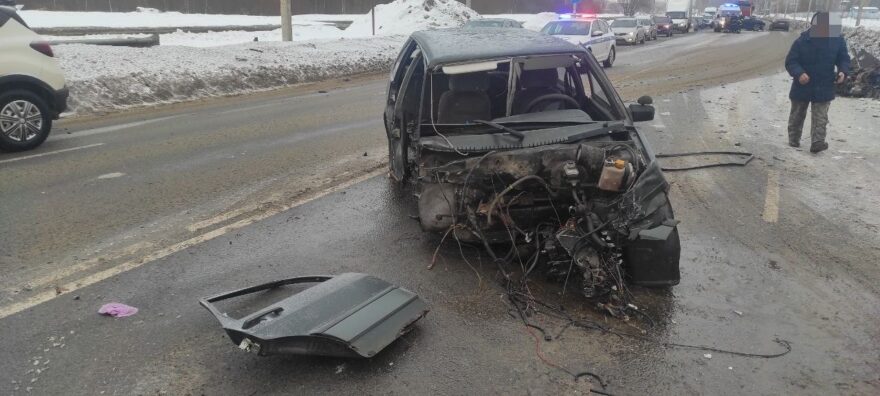 В Твери ВАЗ и Ауди попали в ДТП В Твери ВАЗ и Ауди попали в ДТП
