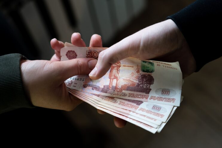 В Тверской области две женщины обманули инвалида