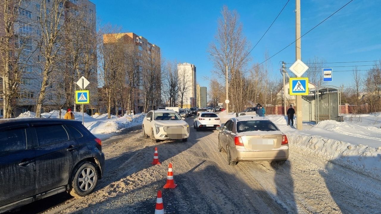 В Твери на Бурашевском шоссе сбили человека В Твери на Бурашевском шоссе сбили человека