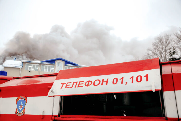 Благодаря пожарному извещателю многодетная семья спаслась во время пожара в доме в Ржевском округе В Твери произошло возгорание в квартире