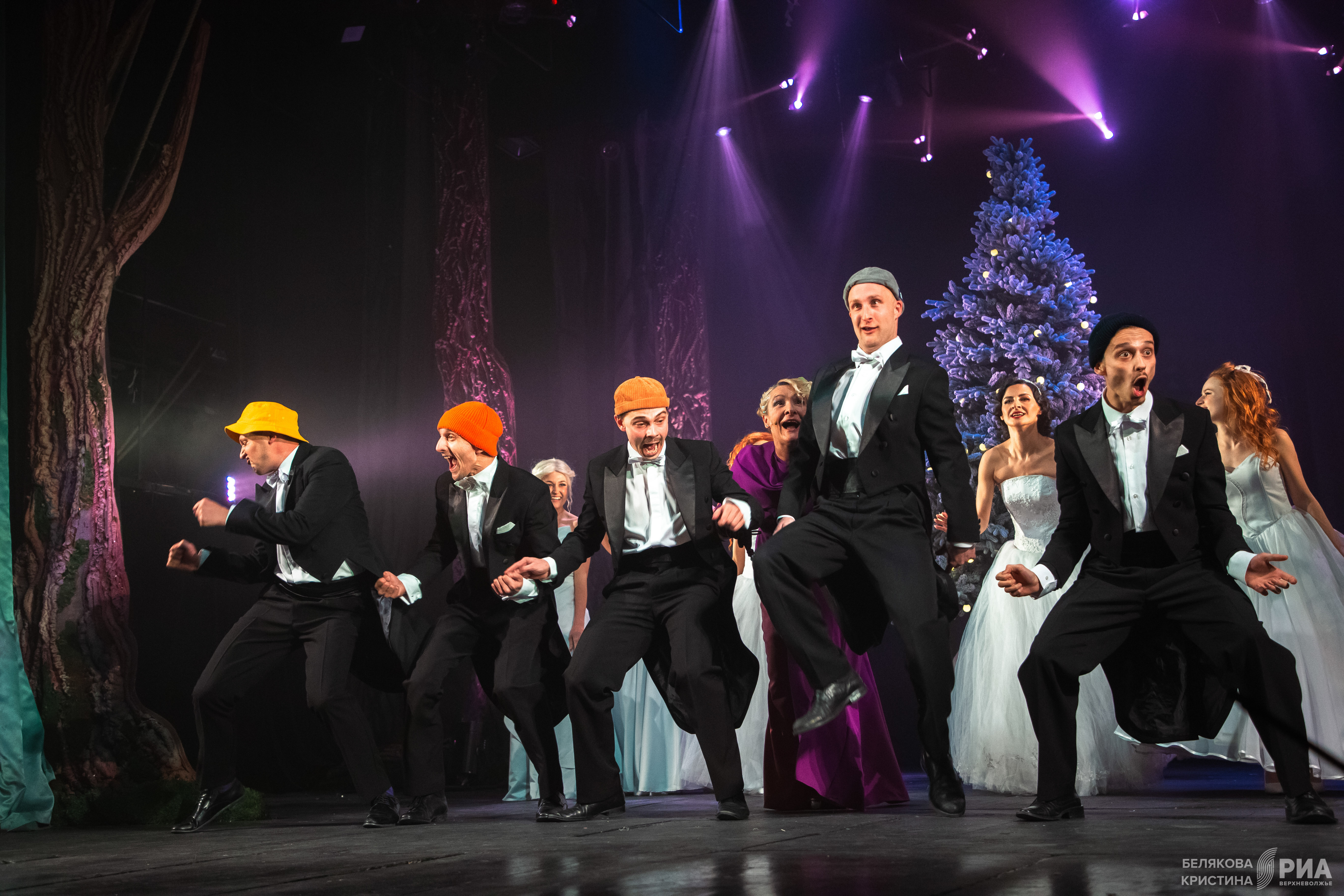 Куда пропал прекрасный принц: Пять принцесс меняют свою судьбу в Тверском ТЮЗе Куда пропал прекрасный принц: Пять принцесс меняют свою судьбу в Тверском ТЮЗе