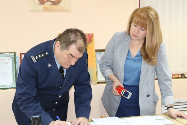 В избирательную комиссию Тверской области доставлены специальные знаки (марки) для избирательных бюллетеней В избирательную комиссию Тверской области доставлены специальные знаки (марки) для избирательных бюллетеней