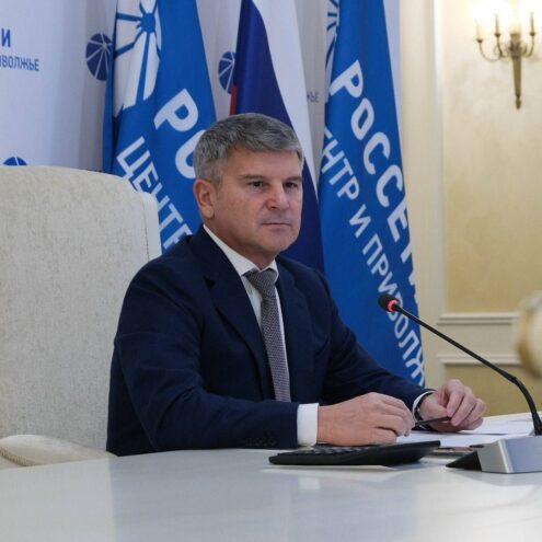 Игорь Маковский поблагодарил энергетиков за профессионализм и самоотверженный труд в период аварийно-восстановительных работ Игорь Маковский поблагодарил энергетиков за профессионализм и самоотверженный труд в период аварийно-восстановительных работ