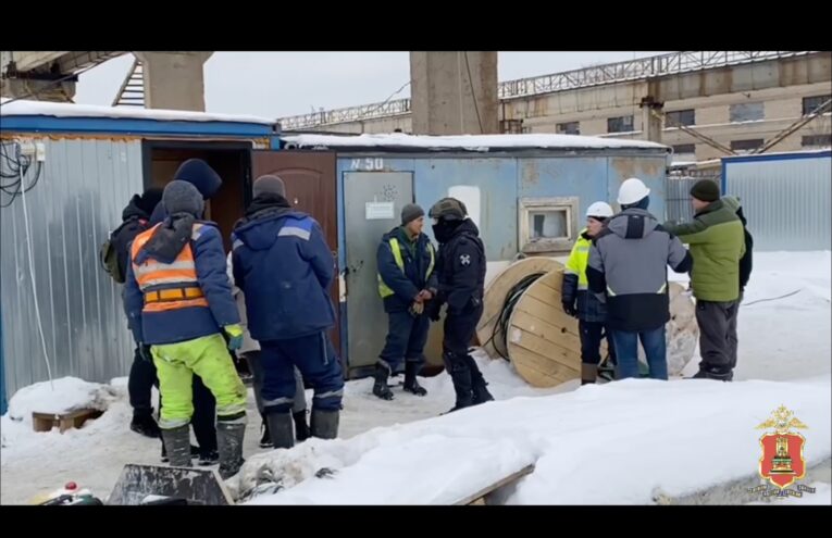 В Твери полицейские ищут на стройках нелегалов В Твери полицейские ищут на стройках нелегалов
