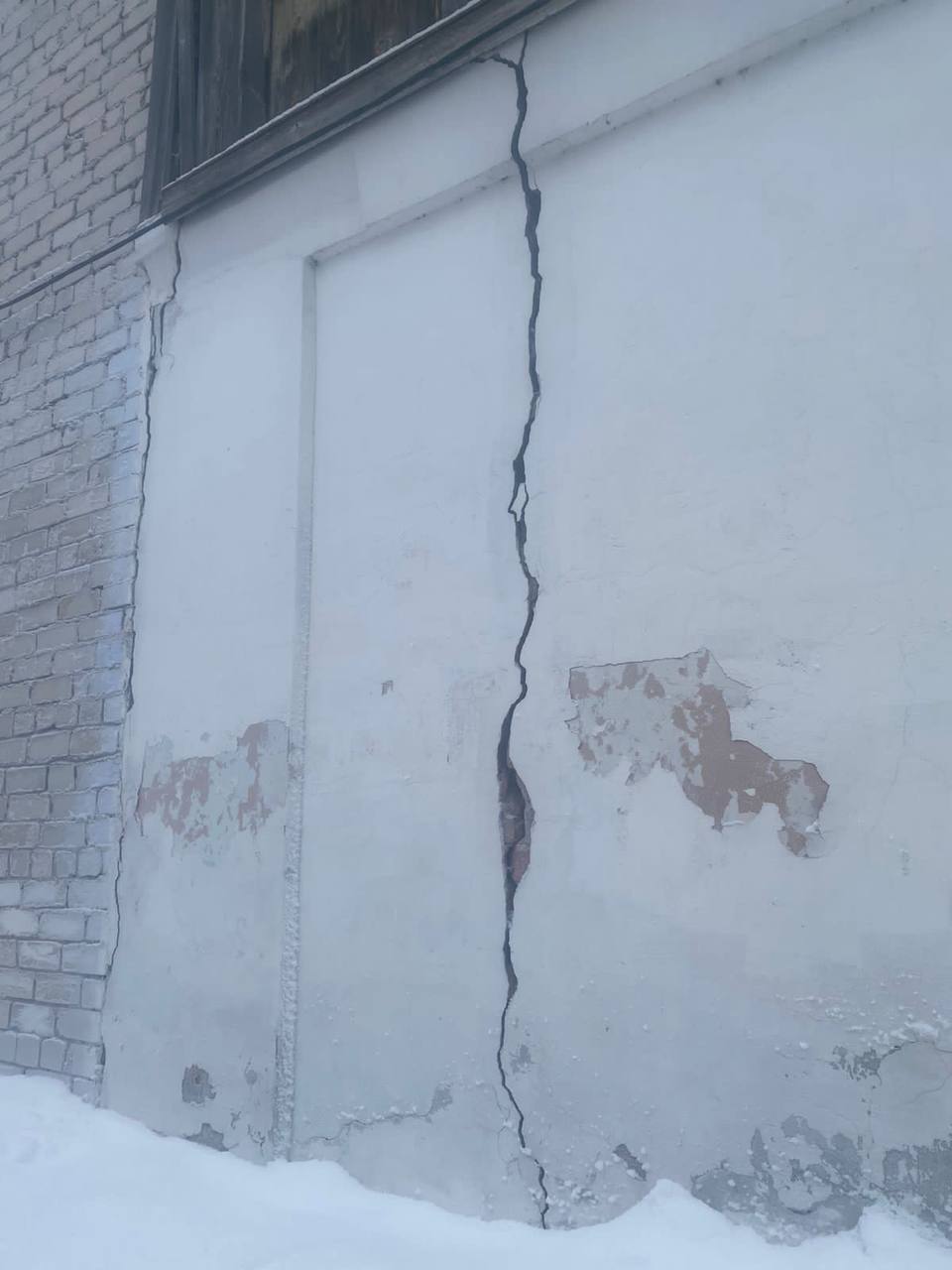 Следственный комитет заинтересовался разрушающимся домом в Торопце