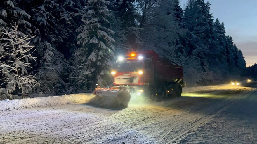 На расчистку дорог Тверской области вышло 353 единицы техники На расчистку дорог Тверской области вышло 353 единицы техники