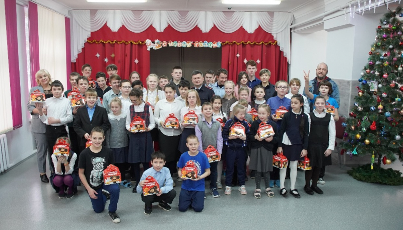 В Тверской области полицейские поздравили воспитанников школы-интерната
