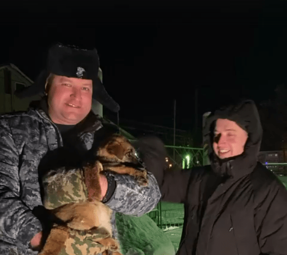 В Тверской области полицейские спасли от мороза бездомных щенков В Тверской области полицейские спасли от мороза бездомных щенков