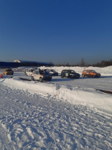 В Твери прошел Кубок города по автомобильному кроссу В Твери прошел Кубок города по автомобильному кроссу
