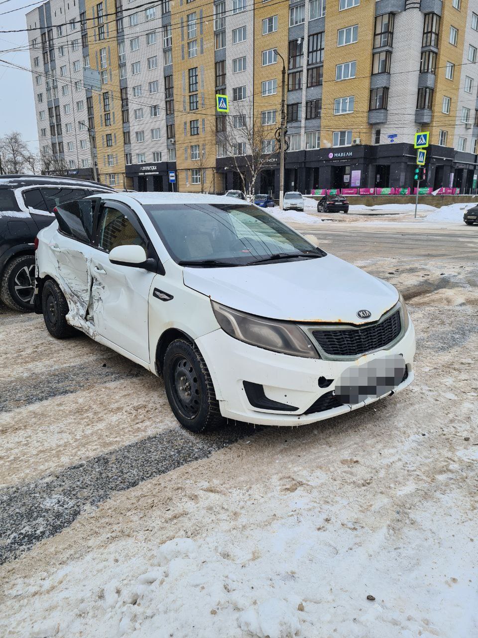 В Твери в столкновении двух легковушек травмы получила девушка-пассажир