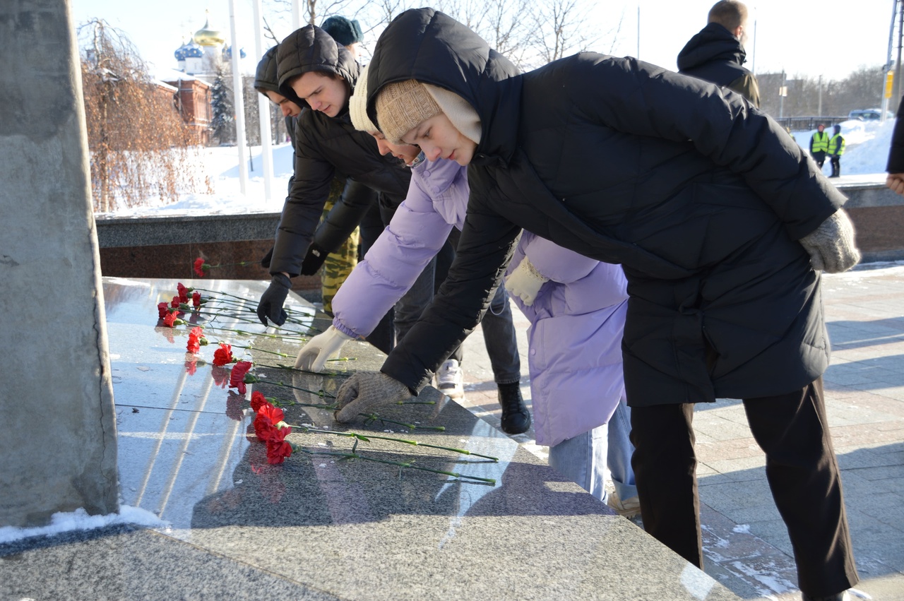 В Твери прошла молодежная акция «Подвиг легендарного танкового экипажа С.Х. Горобца» В Твери прошла молодежная акция «Подвиг легендарного танкового экипажа С.Х. Горобца»