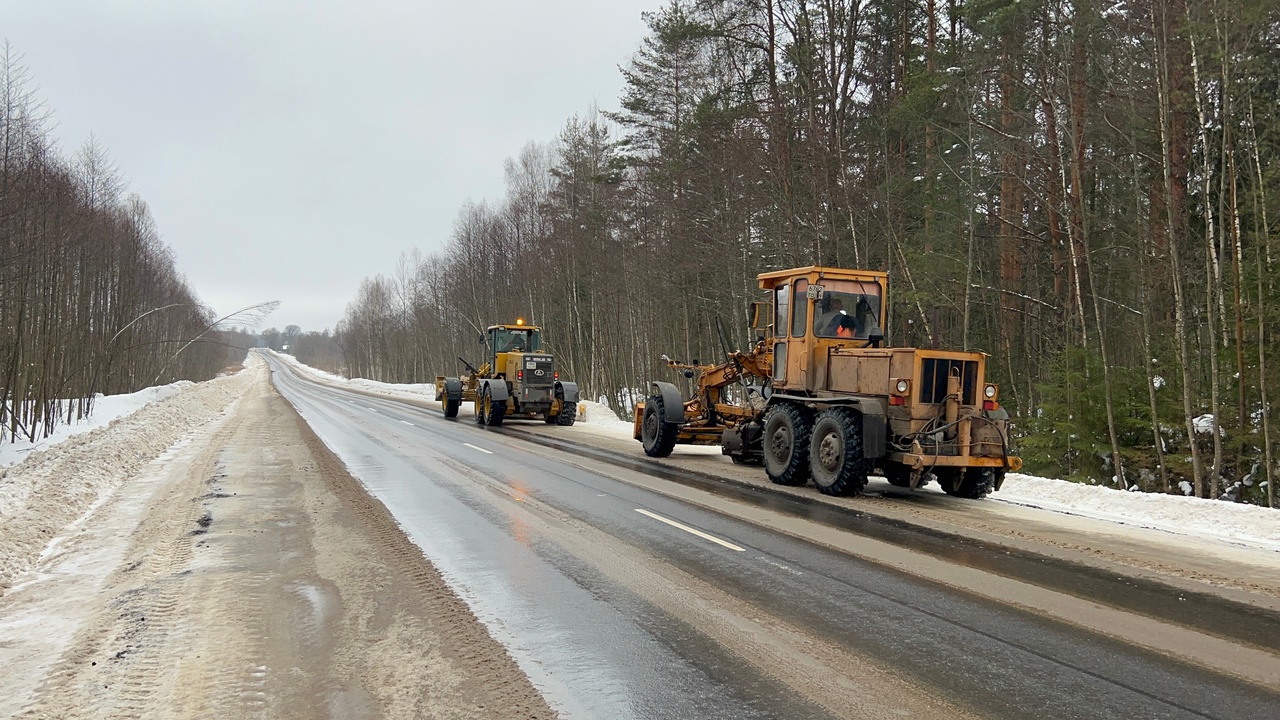 На дорогах Тверской области проверяют водопропускные сооружения для подготовки к весеннему половодью