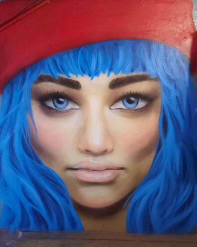 В Твери появилось новое граффити от известной местной художницы В Твери появилось новое граффити от известной местной художницы