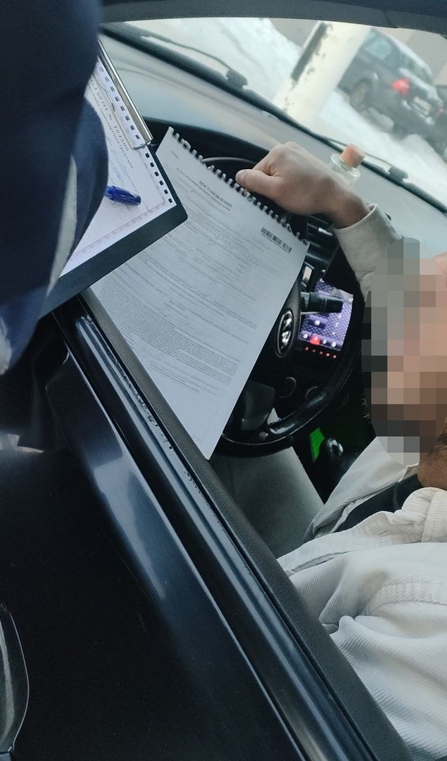В Твери задержали водителя с поддельным иностранным водительским удостоверением