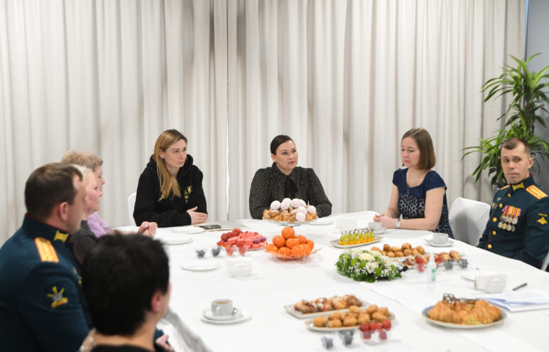 Игорь Руденя и Владимир Васильев пообщались с участниками СВО и их семьями Игорь Руденя и Владимир Васильев пообщались с участниками СВО и их семьями