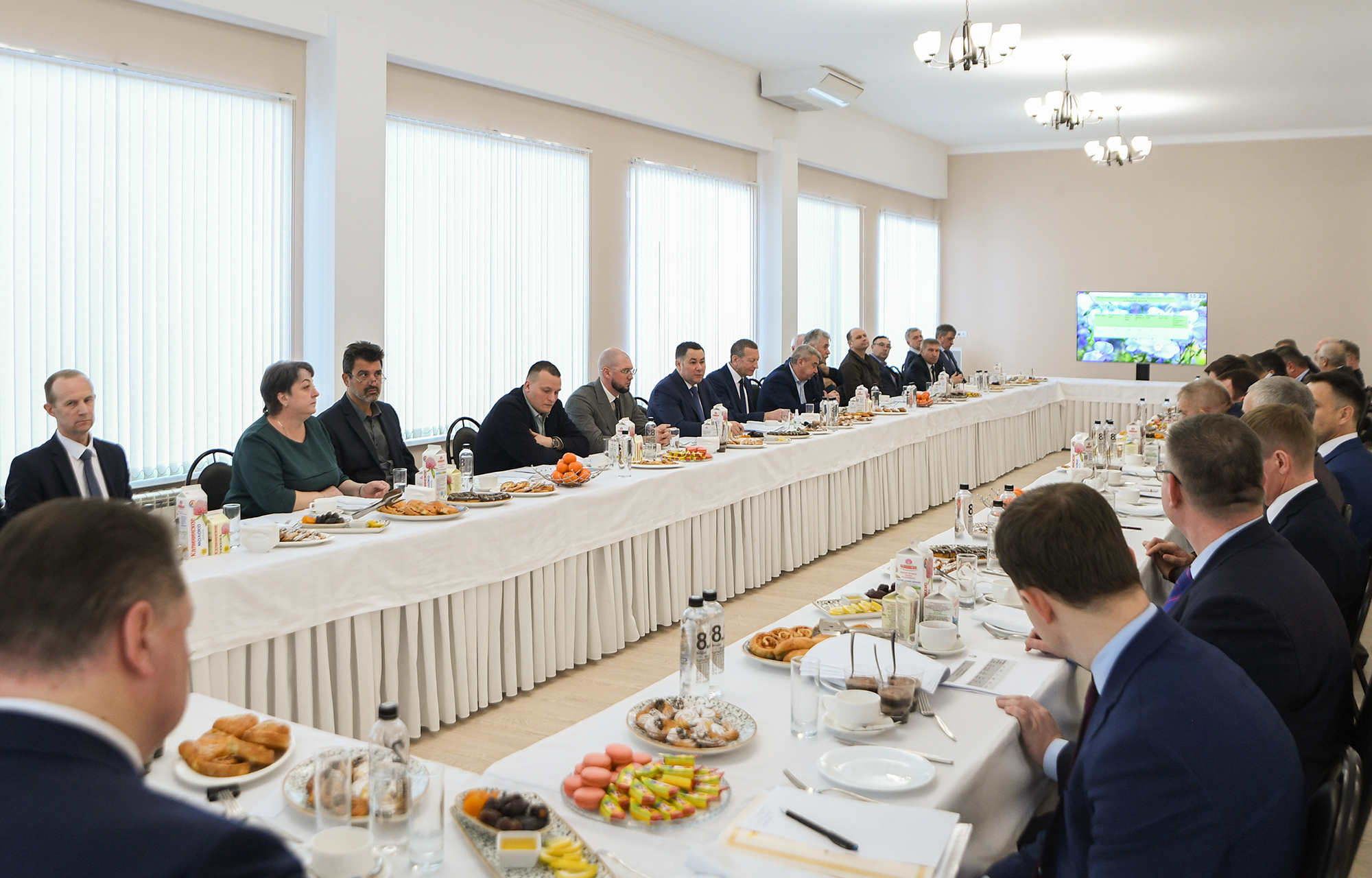 Губернатор Игорь Руденя провел встречу с сельхозпроизводителями Тверской области
