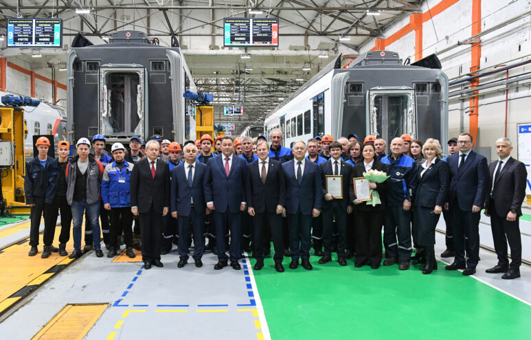 Игорь Руденя и Министр транспорта РФ Виталий Савельев посетили Тверской вагоностроительный завод