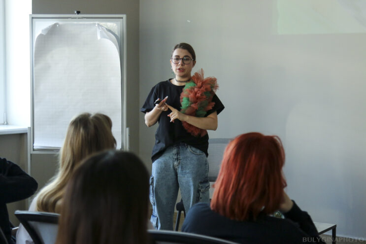 Известный блогер провела занятие для детей в Твери Известный блогер провела занятие для детей в Твери