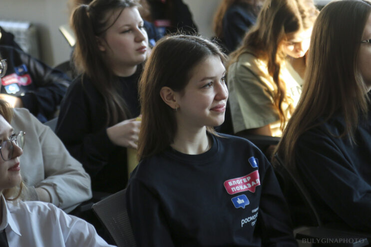 Известный блогер провела занятие для детей в Твери Известный блогер провела занятие для детей в Твери