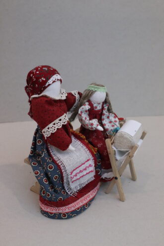 В тверском музее открылась выставка семейного творчества В тверском музее открылась выставка семейного творчества