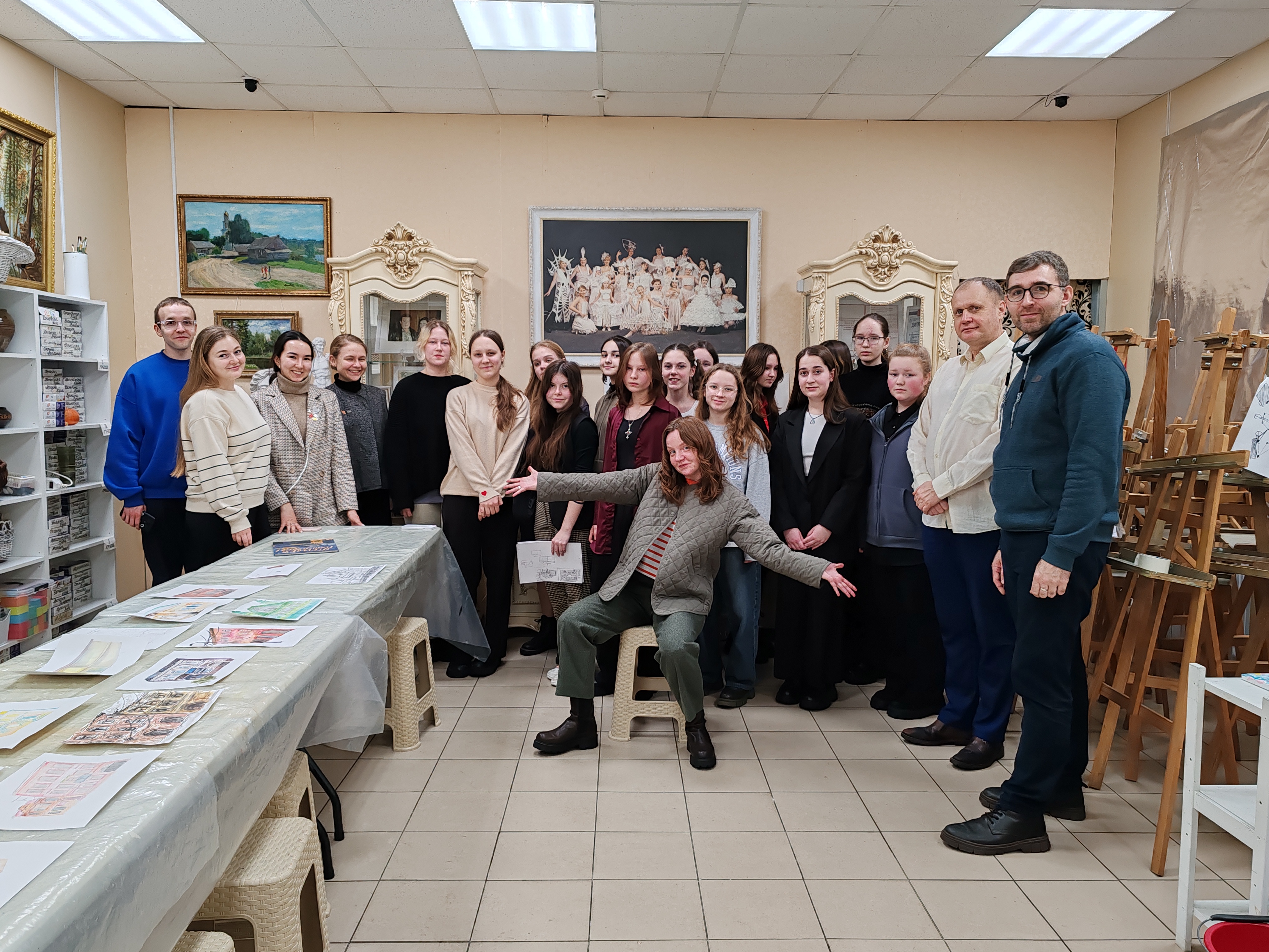 Юные вышневолоцкие художники рисовали Ванчакову линию с иллюстратором из Москвы Юные вышневолоцкие художники рисовали Ванчакову линию с иллюстратором из Москвы