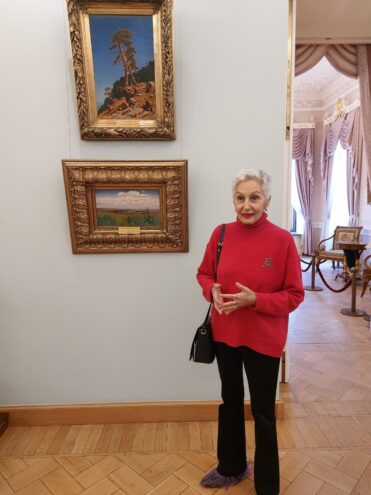 Правнучка Куинджи посетила Тверскую картинную галерею