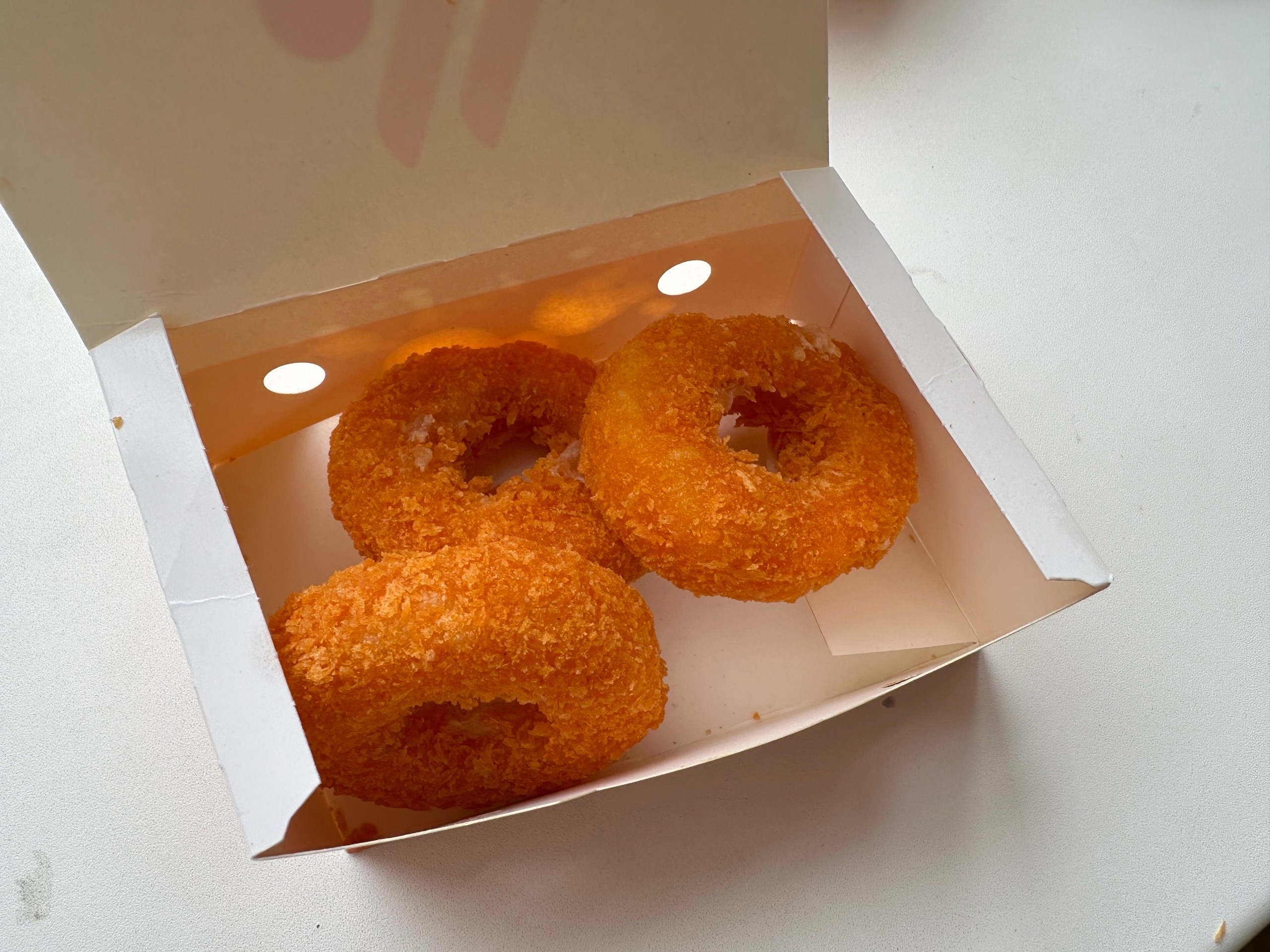 Поели за вас: Парад новинок от доставки "Вкусно и точка"