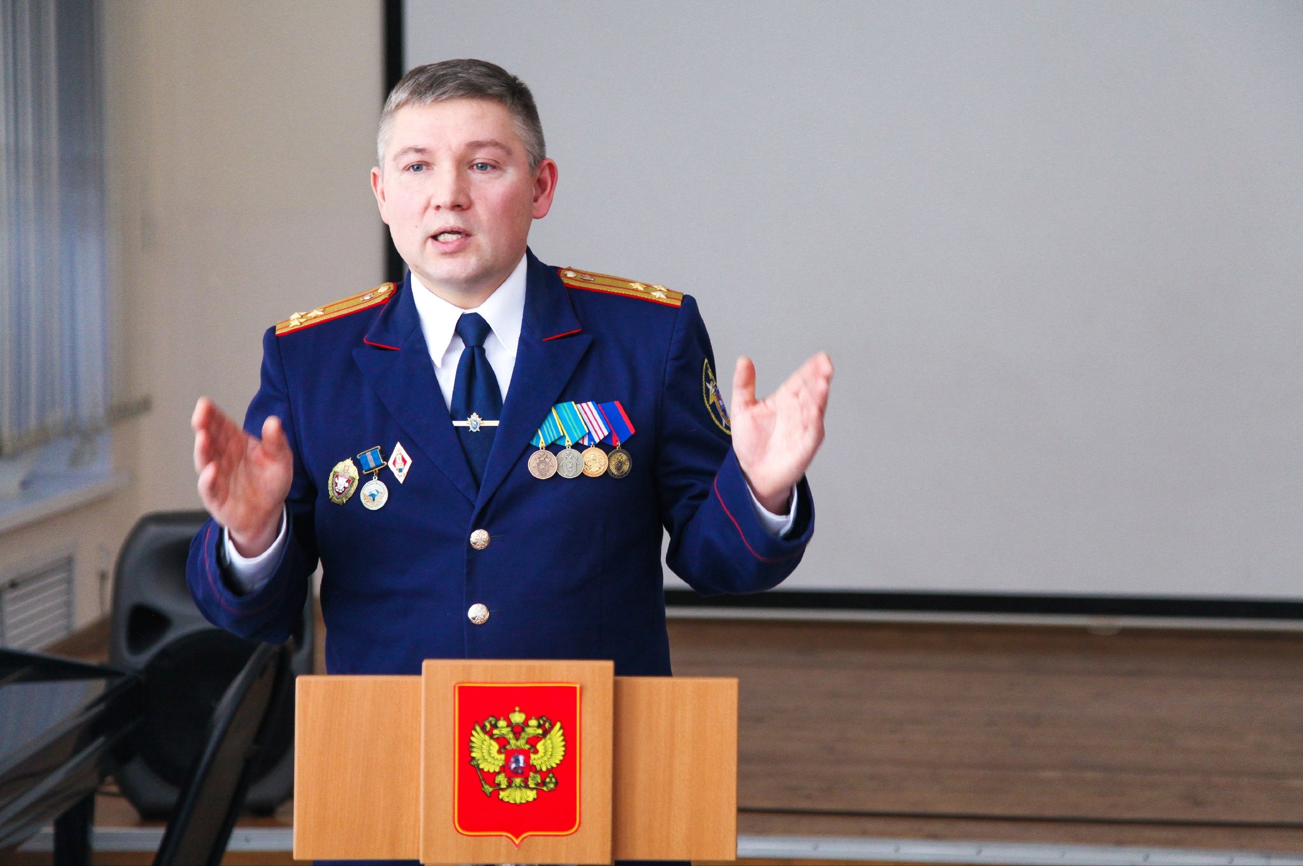 Следователь-криминалист провел профилактический урок в одной из школ Твери