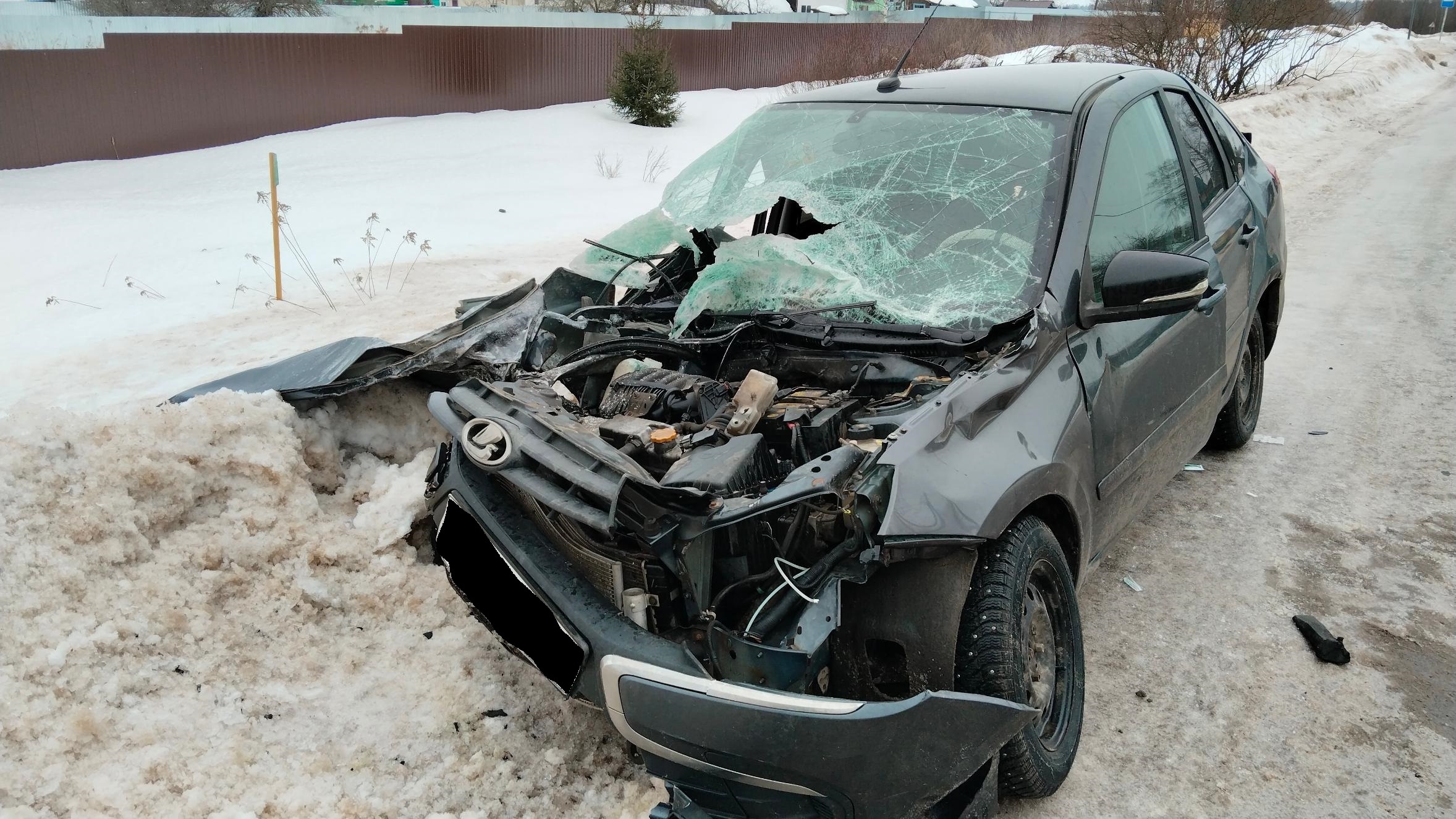 Под Тверью произошло ДТП с трактором