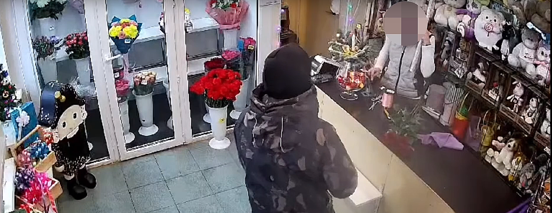 Романтик из Кимр украл букет цветов для знакомой