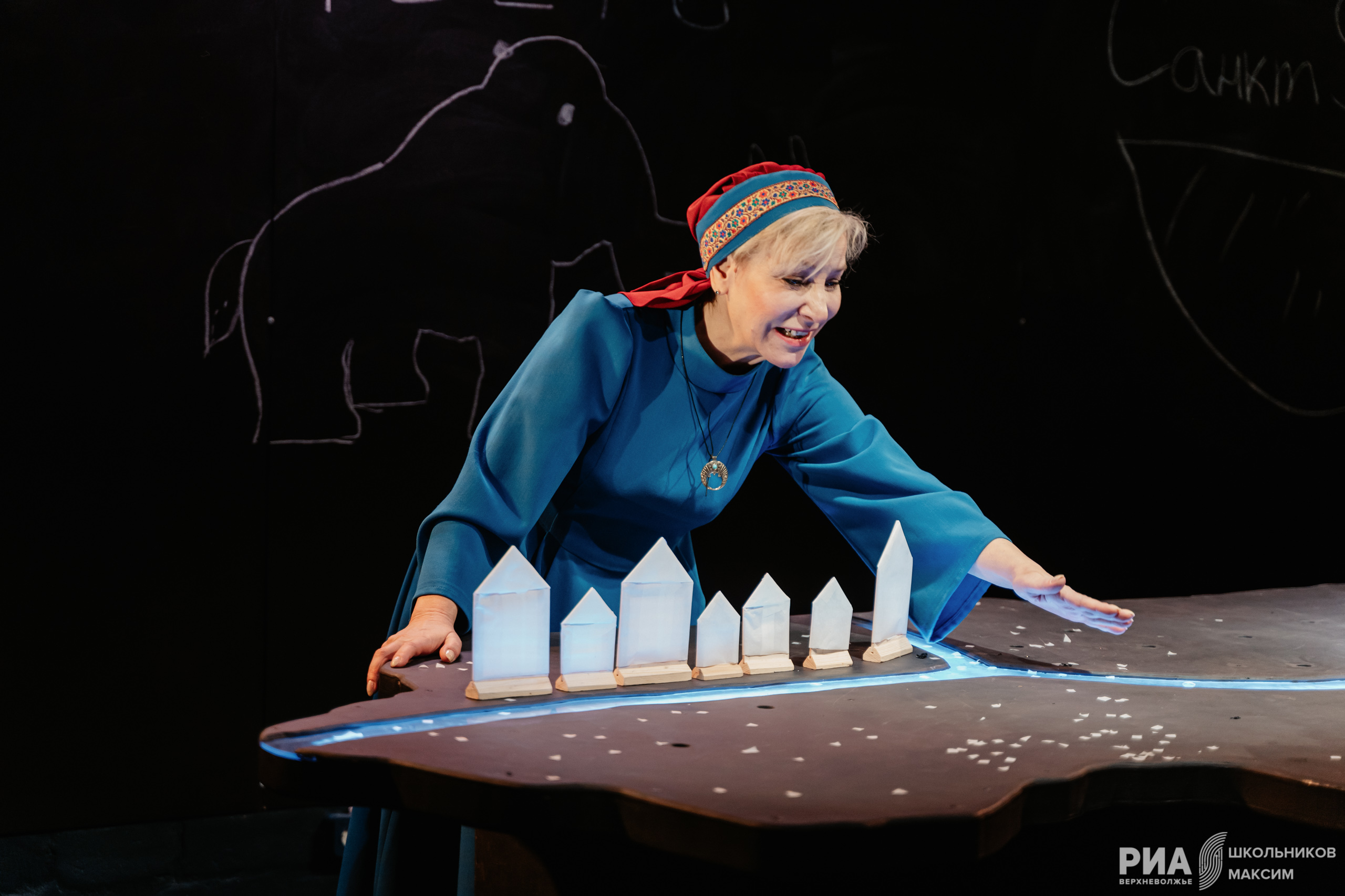 От истоков и до наших дней: Тверской ТЮЗ показал “Историю небольшого города”