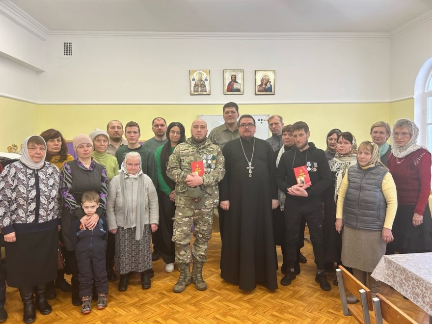 Ветераны СВО провели встречу с жителями Бологое