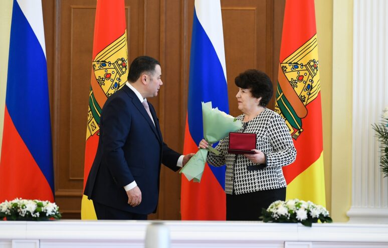 Губернатор Игорь Руденя вручил награды выдающимся женщинам Тверской области Губернатор Игорь Руденя вручил награды выдающимся женщинам Тверской области