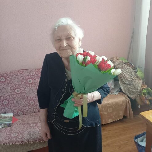 Губернатор Игорь Руденя поздравил со 100-летием участницу Великой Отечественной войны