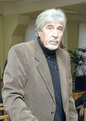 Губернатор Игорь Руденя поздравил с 90-летием Заслуженного работника культуры РФ Евгения Борисова