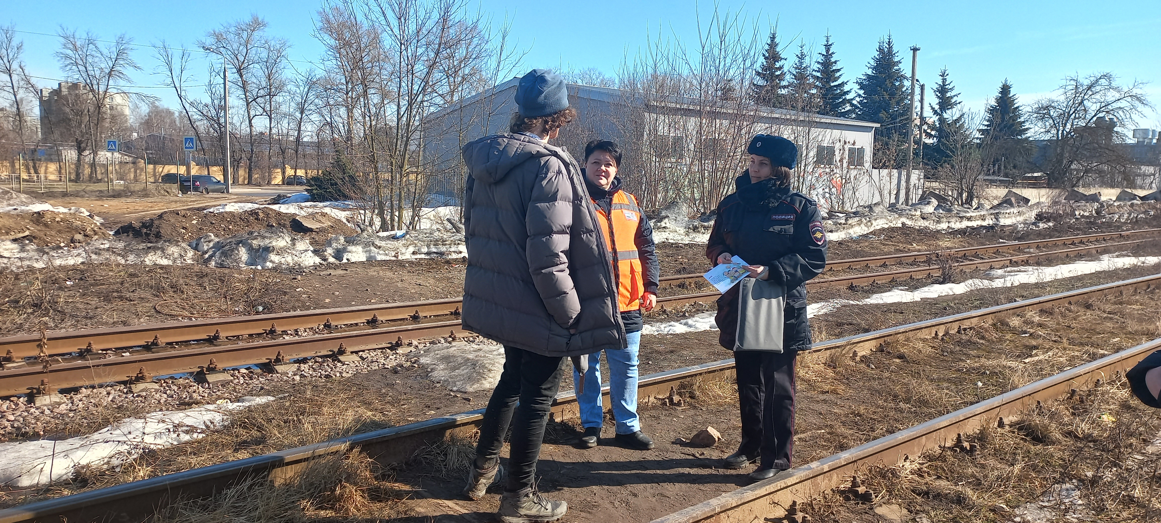 Тверские транспортные полицейские провели профилактический рейд на «народной тропе» Тверские транспортные полицейские провели профилактический рейд на «народной тропе»