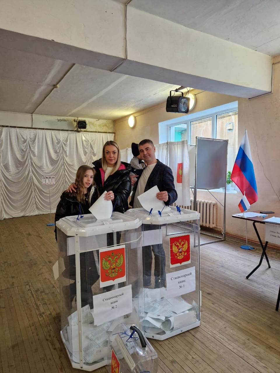Артём Грац: Важно детей с малого возраста приобщать к таким значимым политическим процессам Артём Грац: Важно детей с малого возраста приобщать к таким значимым политическим процессам