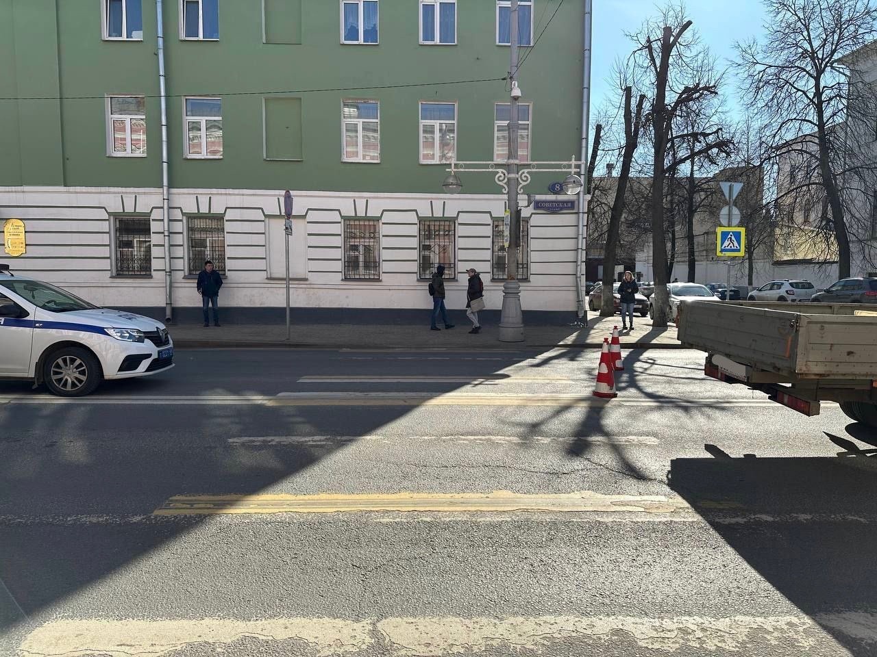 В Твери на Советской иномарка сбила девушку-пешехода В Твери на Советской иномарка сбила девушку-пешехода