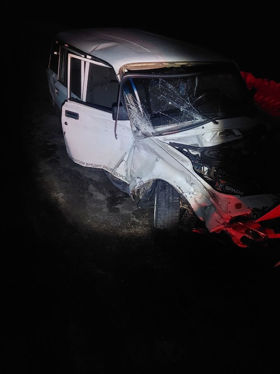 В Тверской области 8 марта лоб в лоб столкнулись два ВАЗа