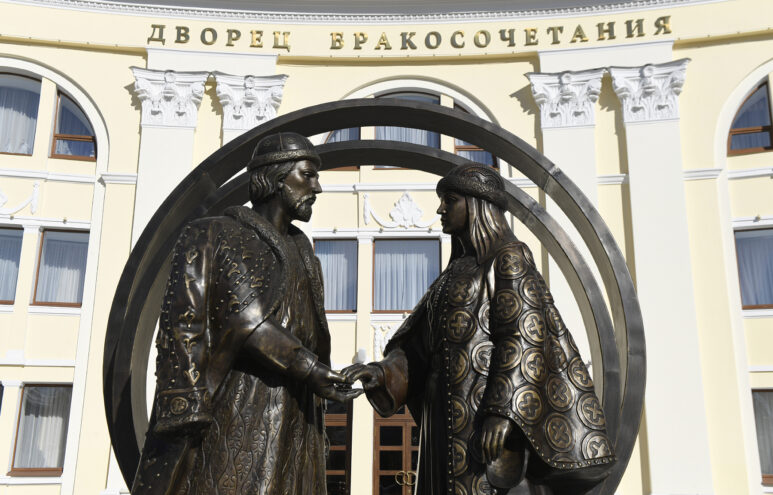 В Твери за два месяца зарегистрировали 414 браков