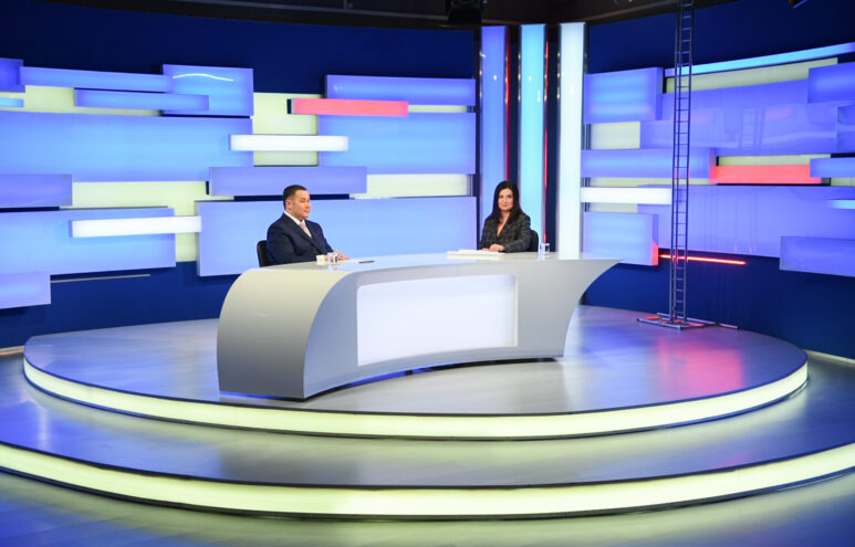 Послание президента, мощи Николая Чудотворца и 8 марта: О чем рассказал в прямом эфире Игорь Руденя Послание президента, мощи Николая Чудотворца и 8 марта: О чем рассказал в прямом эфире Игорь Руденя