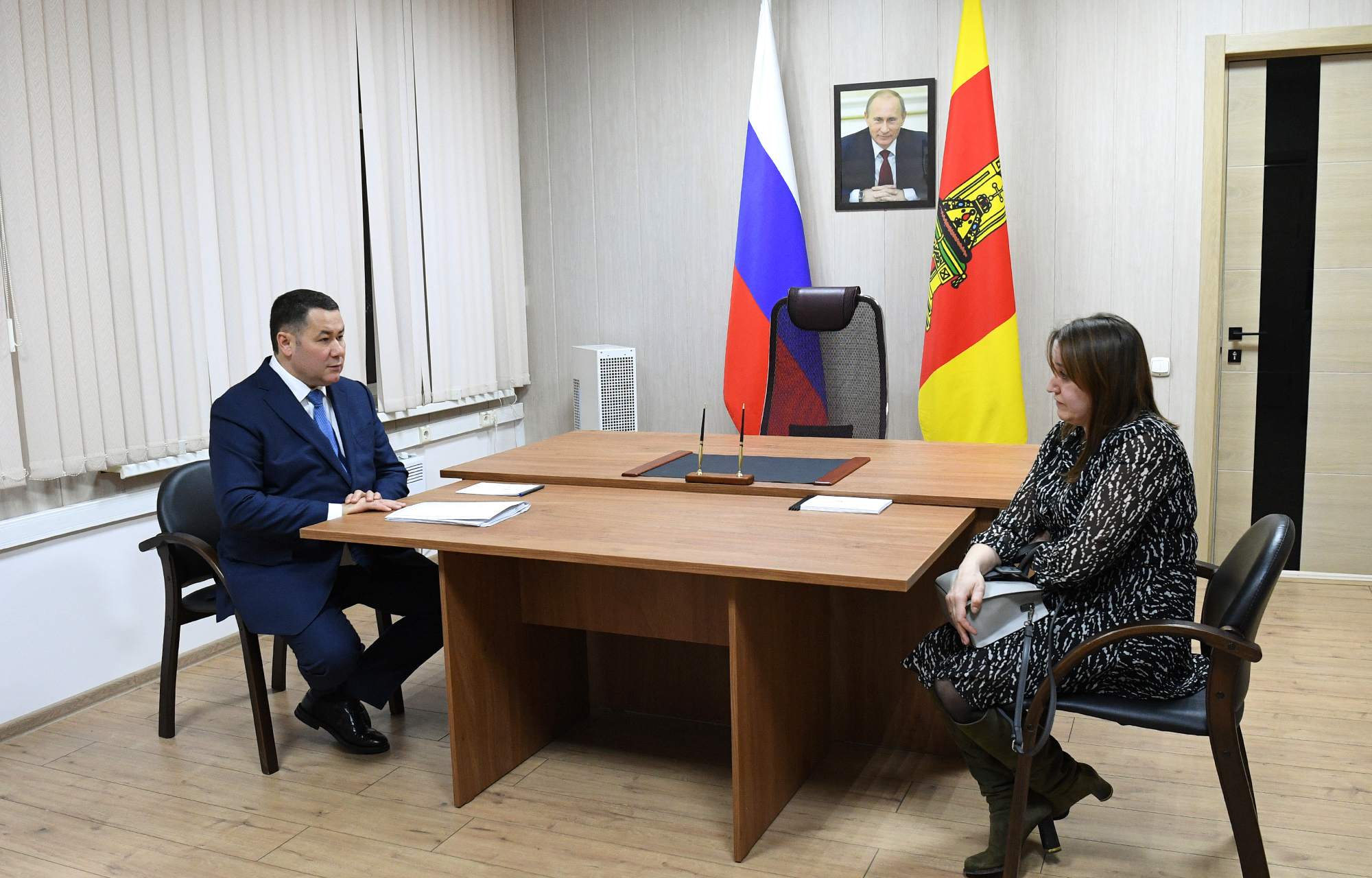 Ремонт школы, поддержка семей и теннисный корт: Игорь Руденя провел прием граждан в Вышнем Волочке