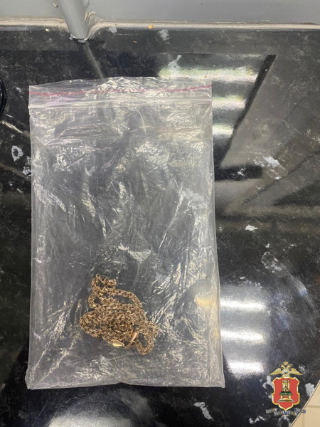 Житель Твери сдал в ломбард украшения матери своей девушки и купил ей подарок