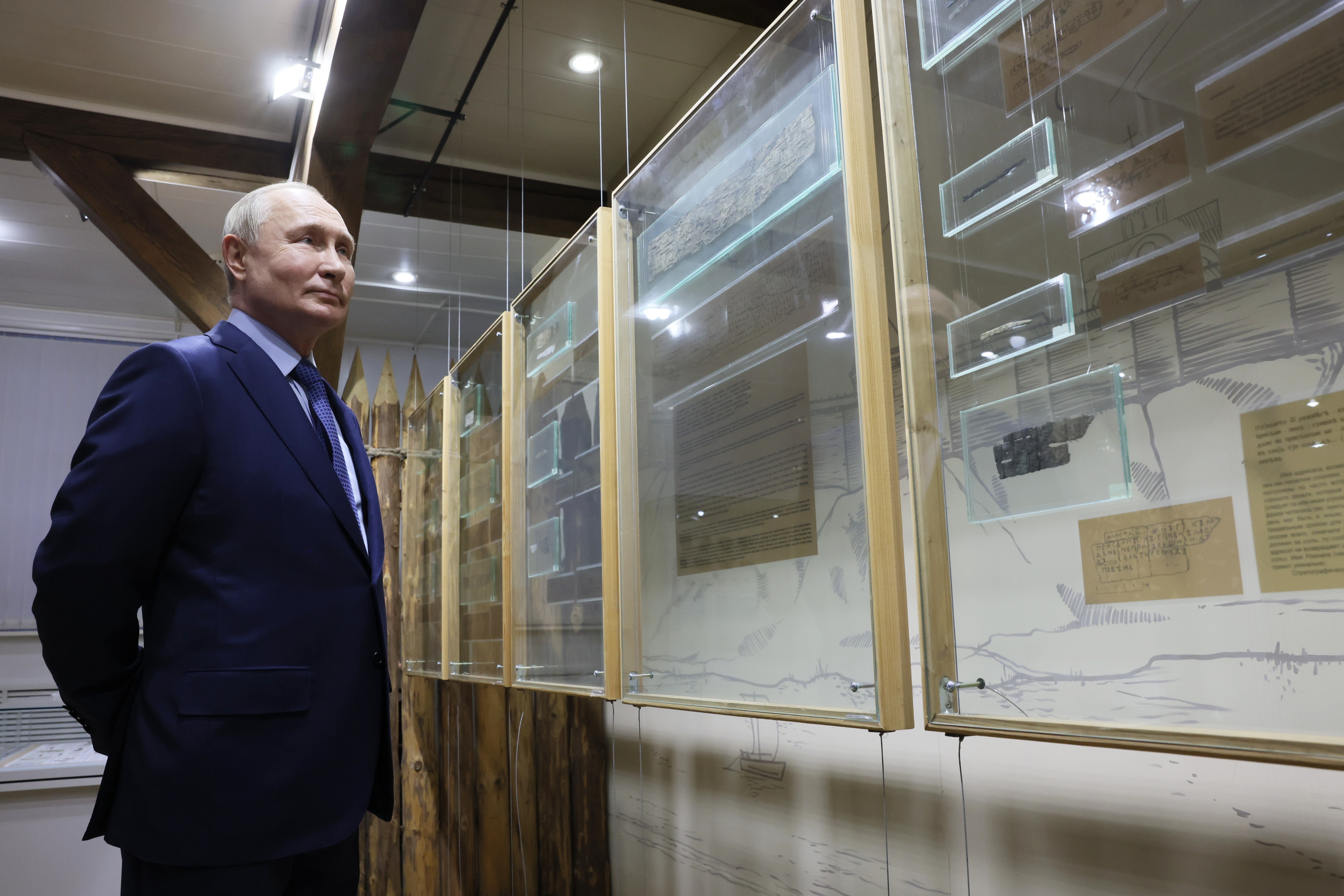 Президент России Владимир Путин посетил Торжок Президент России Владимир Путин посетил Торжок